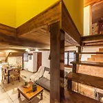 Berghuette Mit Terrasse- Kamin Und Jacuzzi By Interhome Casa vacanze