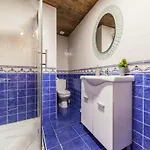 Berghuette Mit Terrasse- Kamin Und Jacuzzi By Interhome Páramo