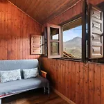 Berghuette Mit Terrasse- Kamin Und Jacuzzi By Interhome Casa vacanze *
