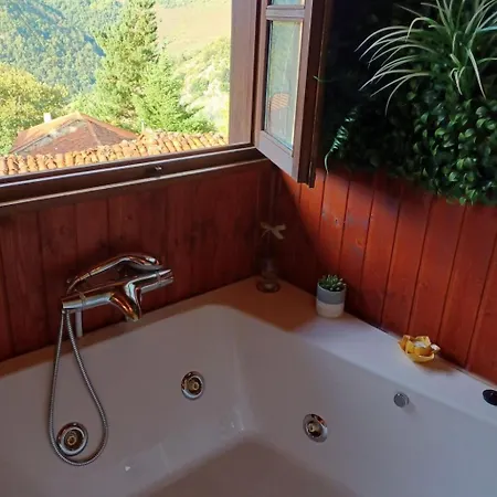 Berghuette Mit Terrasse- Kamin Und Jacuzzi By Interhome