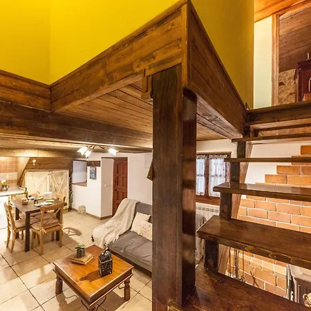 Berghuette Mit Terrasse- Kamin Und Jacuzzi By Interhome Casa vacanze