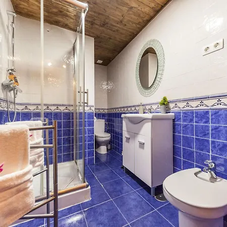 Berghuette Mit Terrasse- Kamin Und Jacuzzi By Interhome