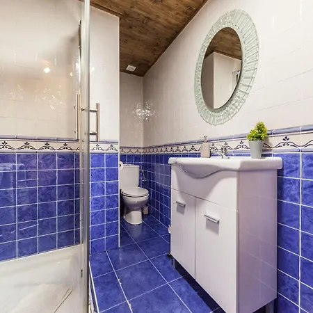 Berghuette Mit Terrasse- Kamin Und Jacuzzi By Interhome Páramo