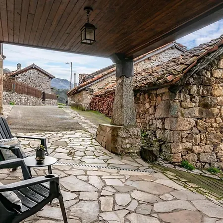 Berghuette Mit Terrasse- Kamin Und Jacuzzi By Interhome * Páramo