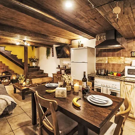 Berghuette Mit Terrasse- Kamin Und Jacuzzi By Interhome