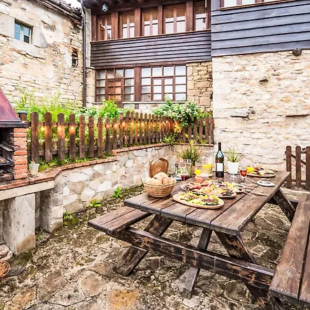 Berghuette Mit Terrasse- Kamin Und Jacuzzi By Interhome Feriehus *